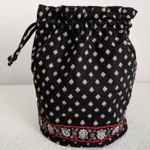 TRAVEL BAG (NEW/NEVER USED) - by VERA BRADLEY!